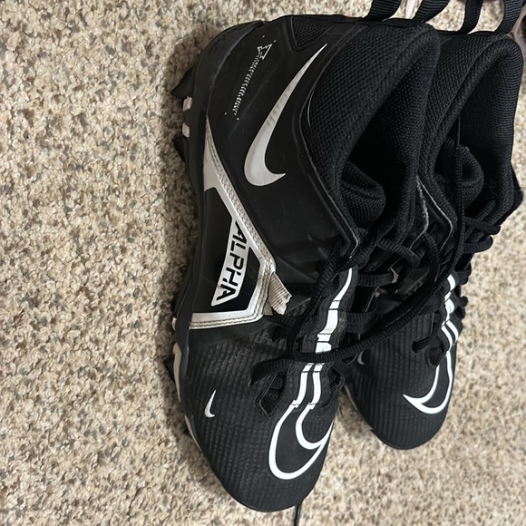 Nike Alpha football cleats, size 7.5 - Picture 2 of 4